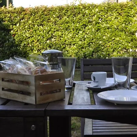 Moderno E Spazioso Con Giardino Privato Apartment Selvazzano Dentro