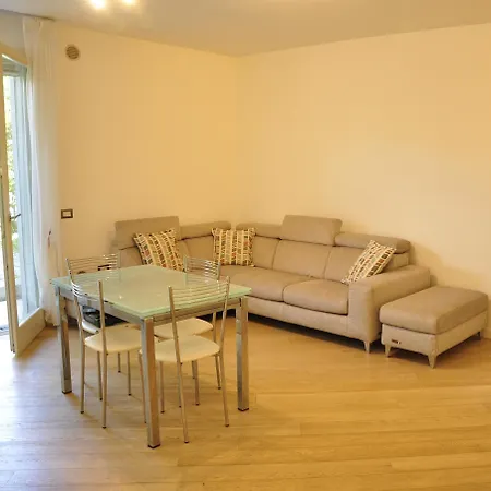 Moderno E Spazioso Con Giardino Privato * Selvazzano Dentro